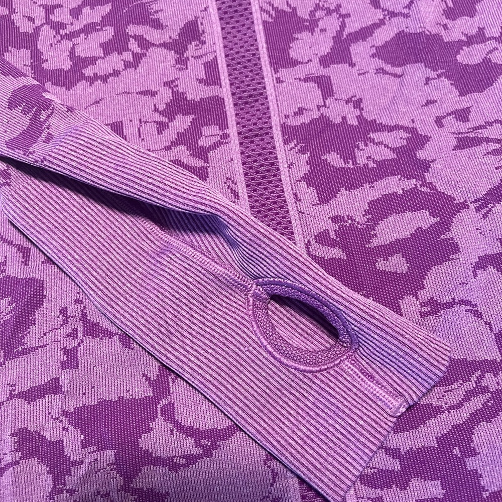 Lululemon Swiftly Tech Long Sleeve Crew Purple Camo Size 10 - Picture 13 of 16